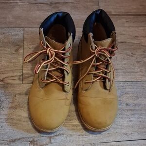 Brahma Boys Tan Leather Work Boots with Red & Yellow Laces SZ 5